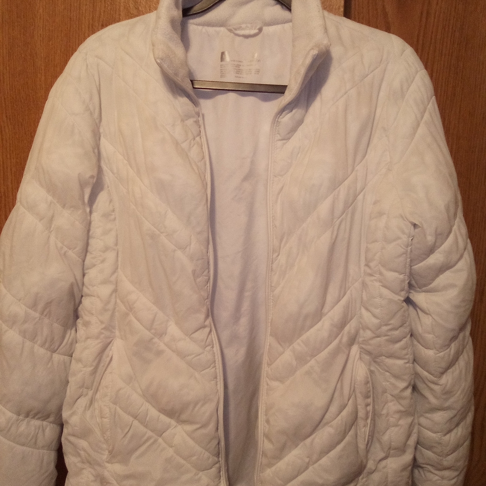 Women's White Puffer Jacket Size Medium By Xersion - Picture 4 of 7